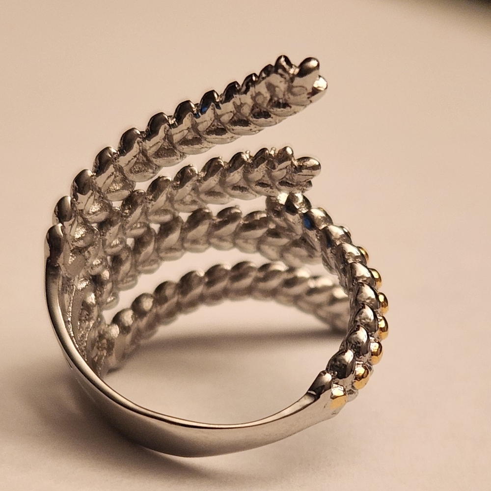 Pretty Ring * - Picture 3 of 9